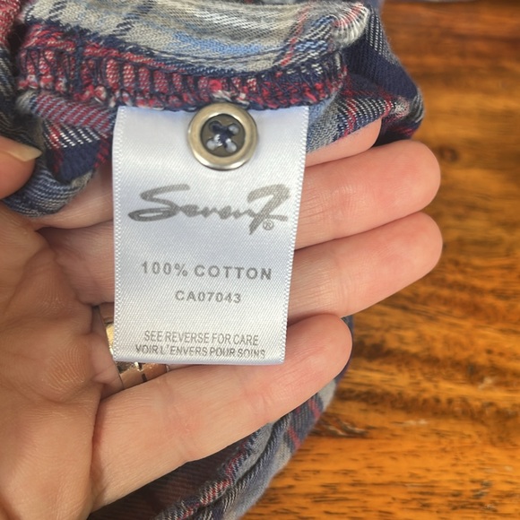 Seven 7 Premium Quality Brand Plaid Womem’s Long Sleeve Button Up Shirt -Size L - Picture 6 of 9